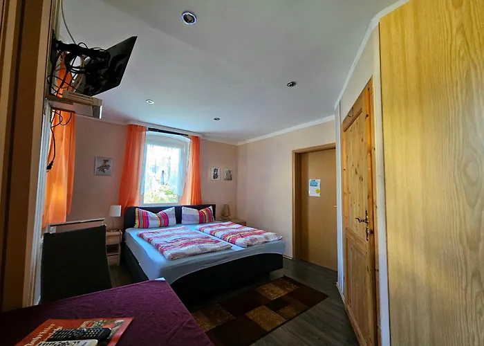 Zur Kutscherstube بيت ضيافة 3*